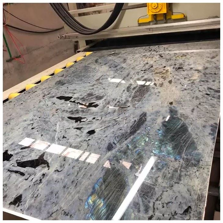 Labradorite Bianca Granite For Countertops
