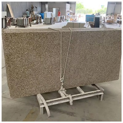 Bancadas de cozinha em granito amarelo